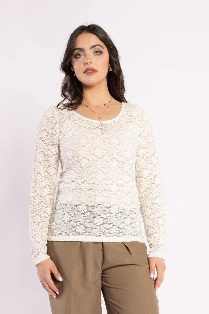 
                  
                    FAV LAYER TOP-crème
                  
                