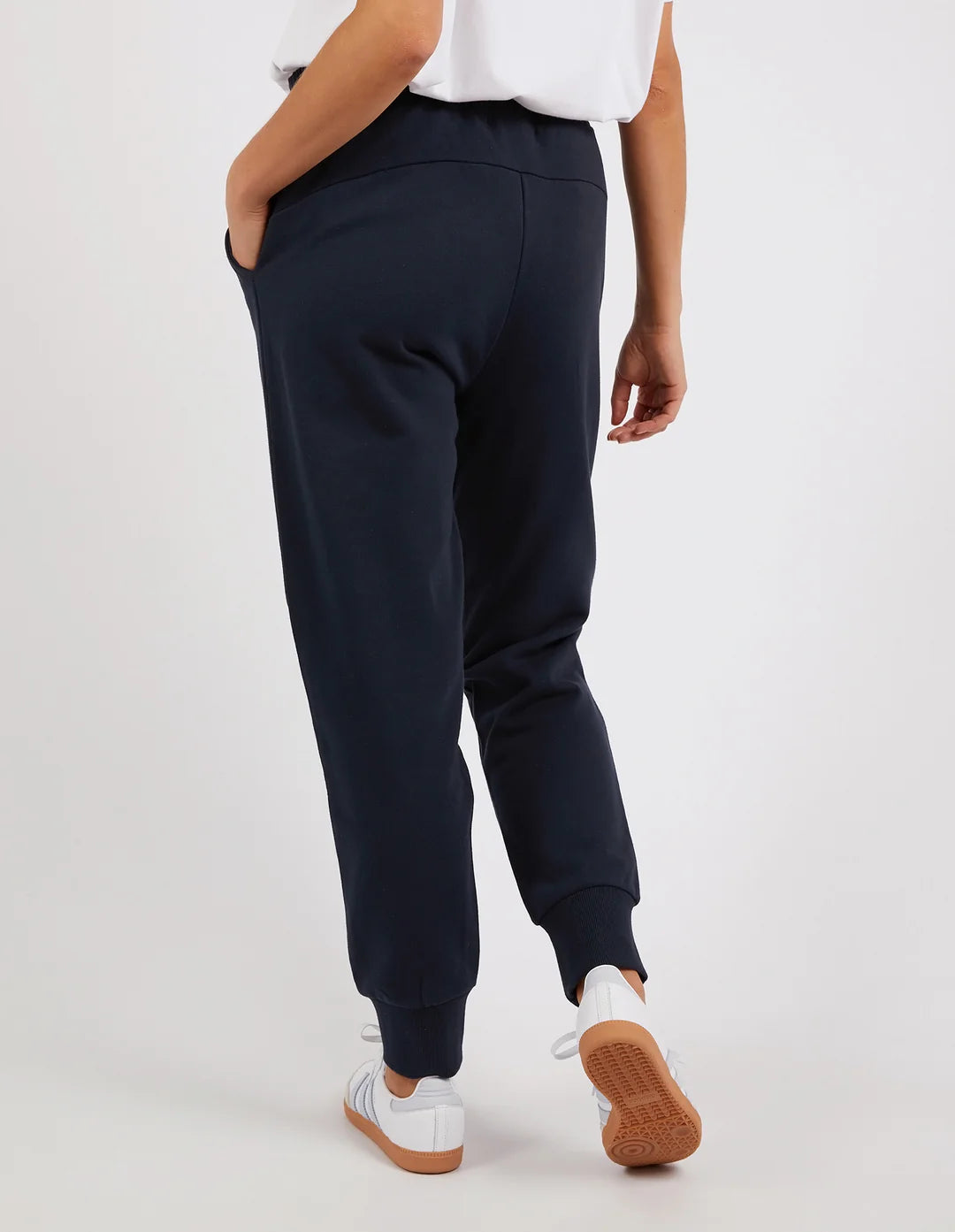 
                  
                    MEDALION TRACK PANT NAVY
                  
                