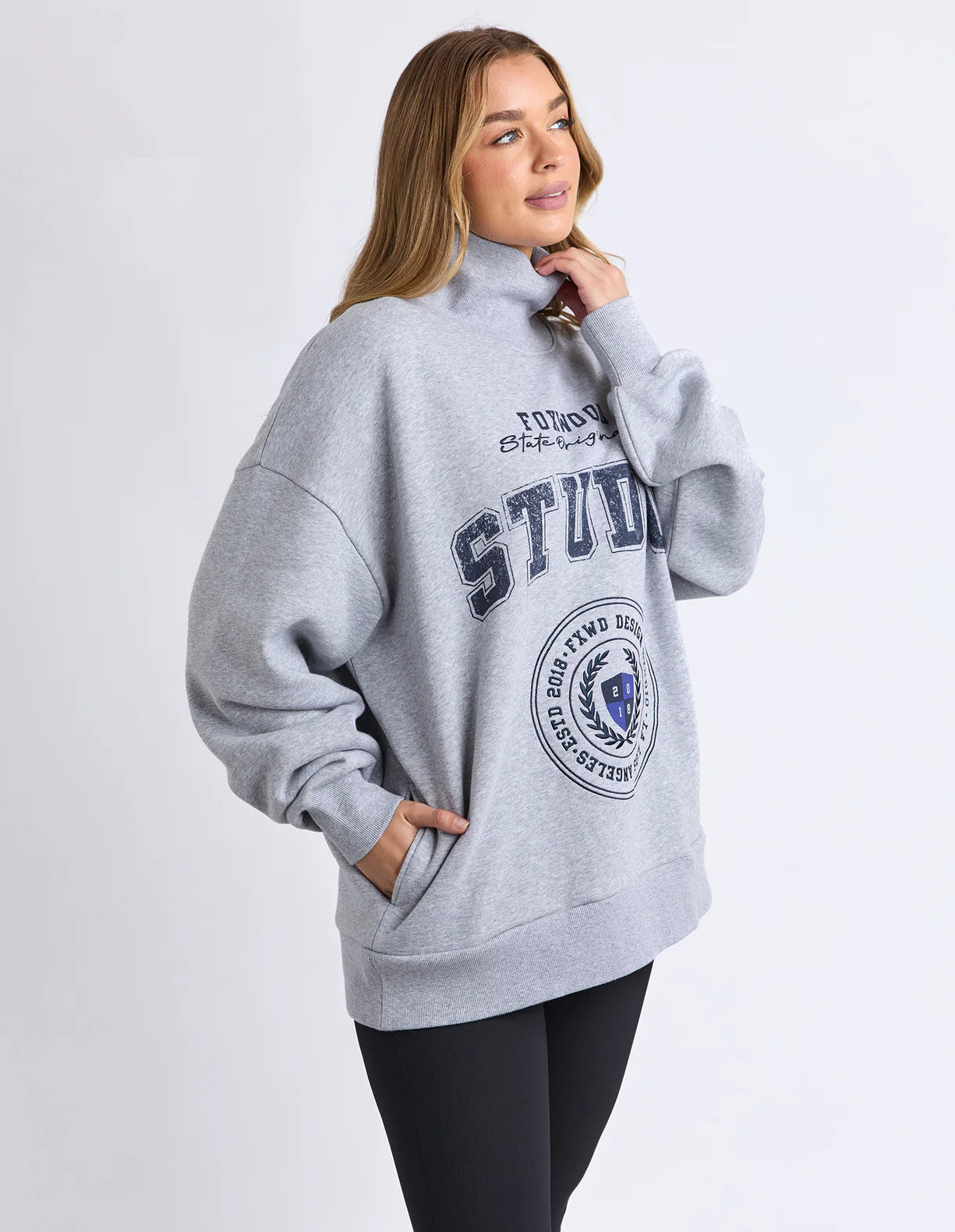 
                  
                    STUDIO MOCK NECK CREW-GREYMARLE
                  
                