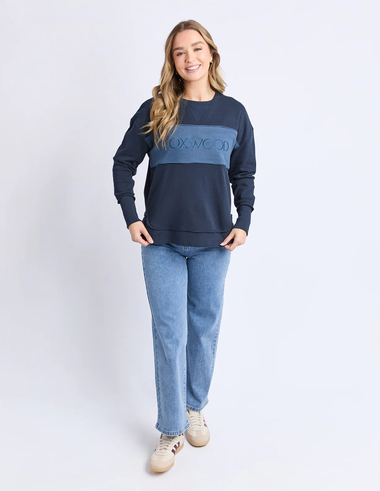 
                  
                    FOXWOOD SIMPLIFIED TONAL CREW-NAVY-DUE JULY
                  
                