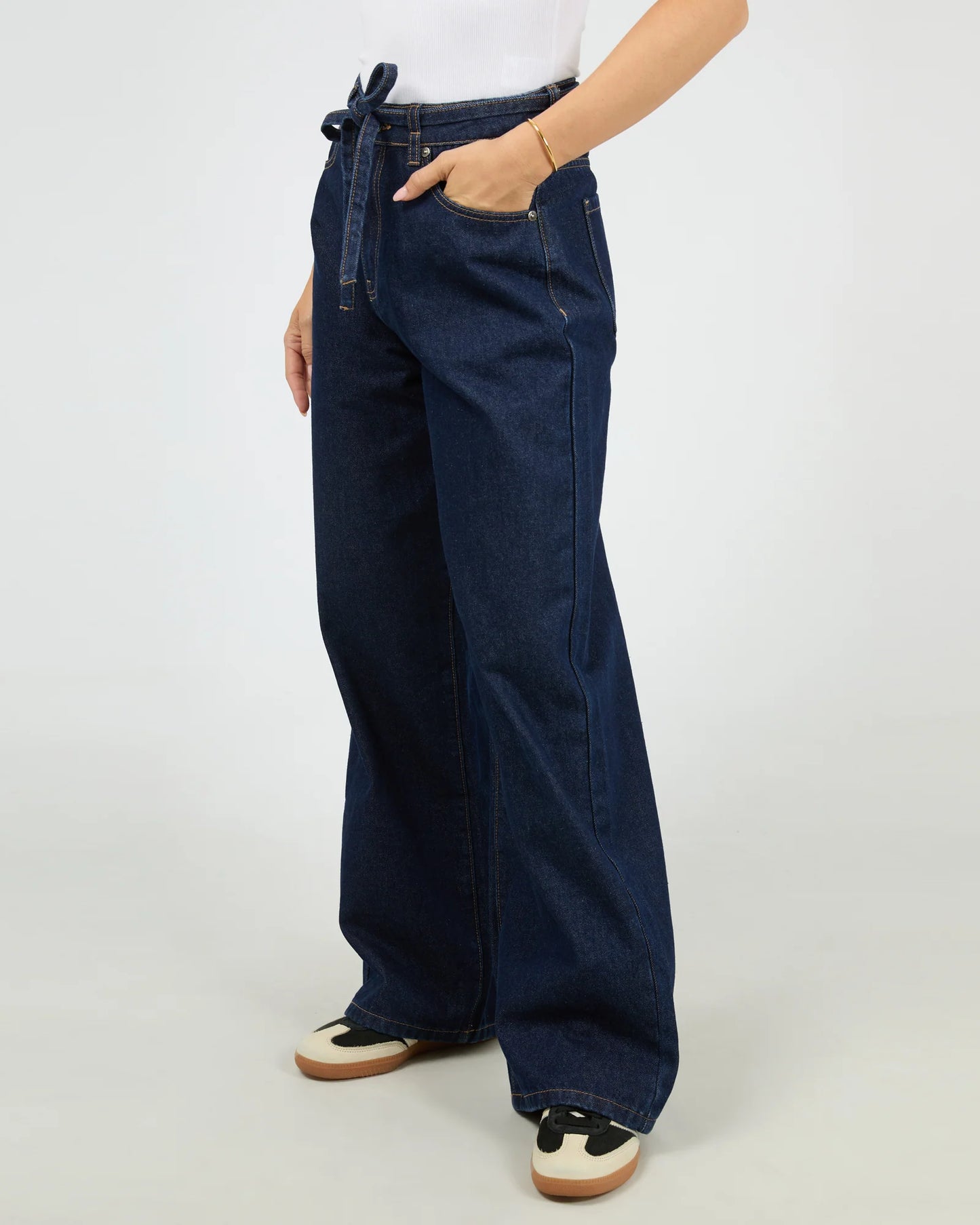 
                  
                    ALL ABOUT GIA HIGH RISE BAGGY
                  
                