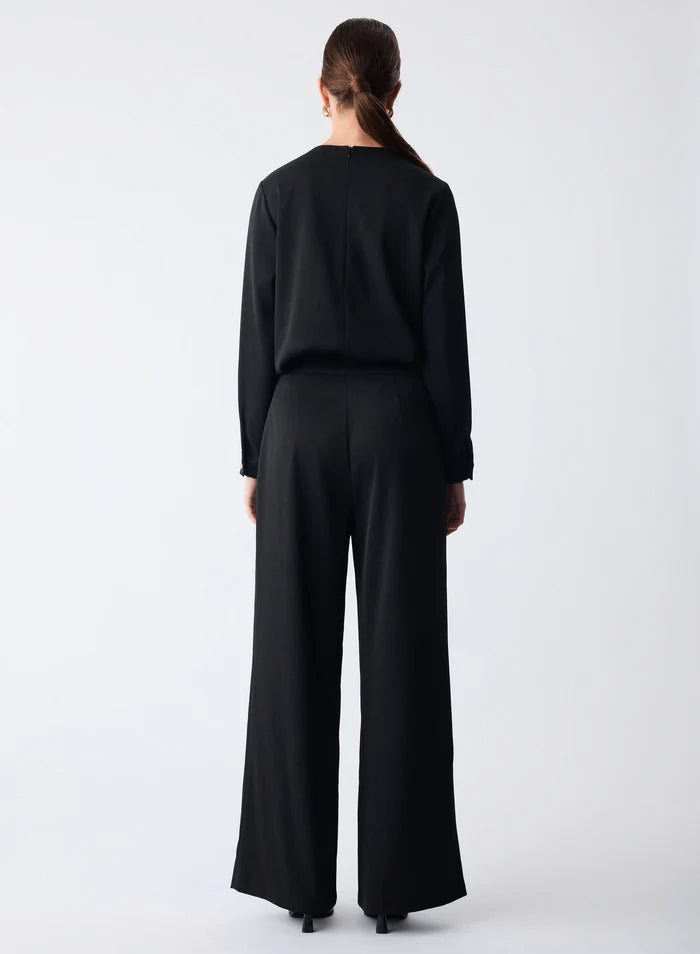 
                  
                    ESMAEE EQUIVALENT BLOUSE - BLACK
                  
                