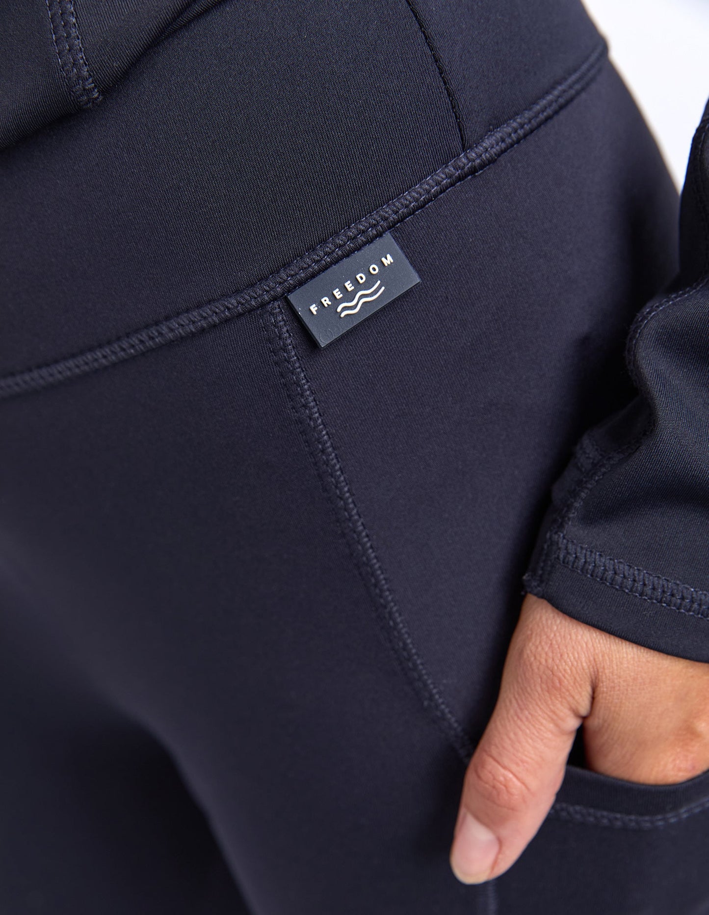 
                  
                    FREEDOM LEGGING-MIDNIGHT NAVY
                  
                