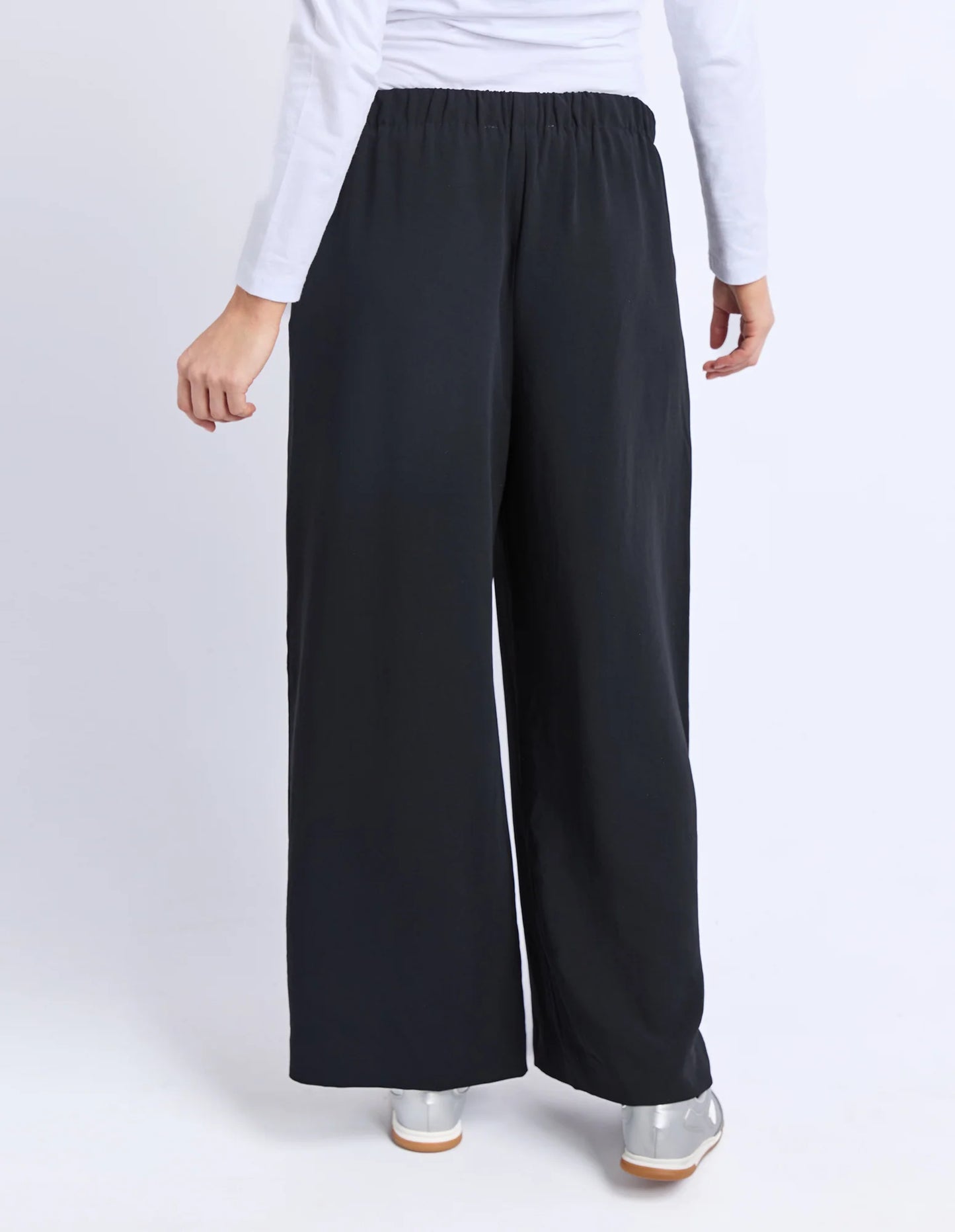 
                  
                    ELM SOFIE PANT-BLACK
                  
                