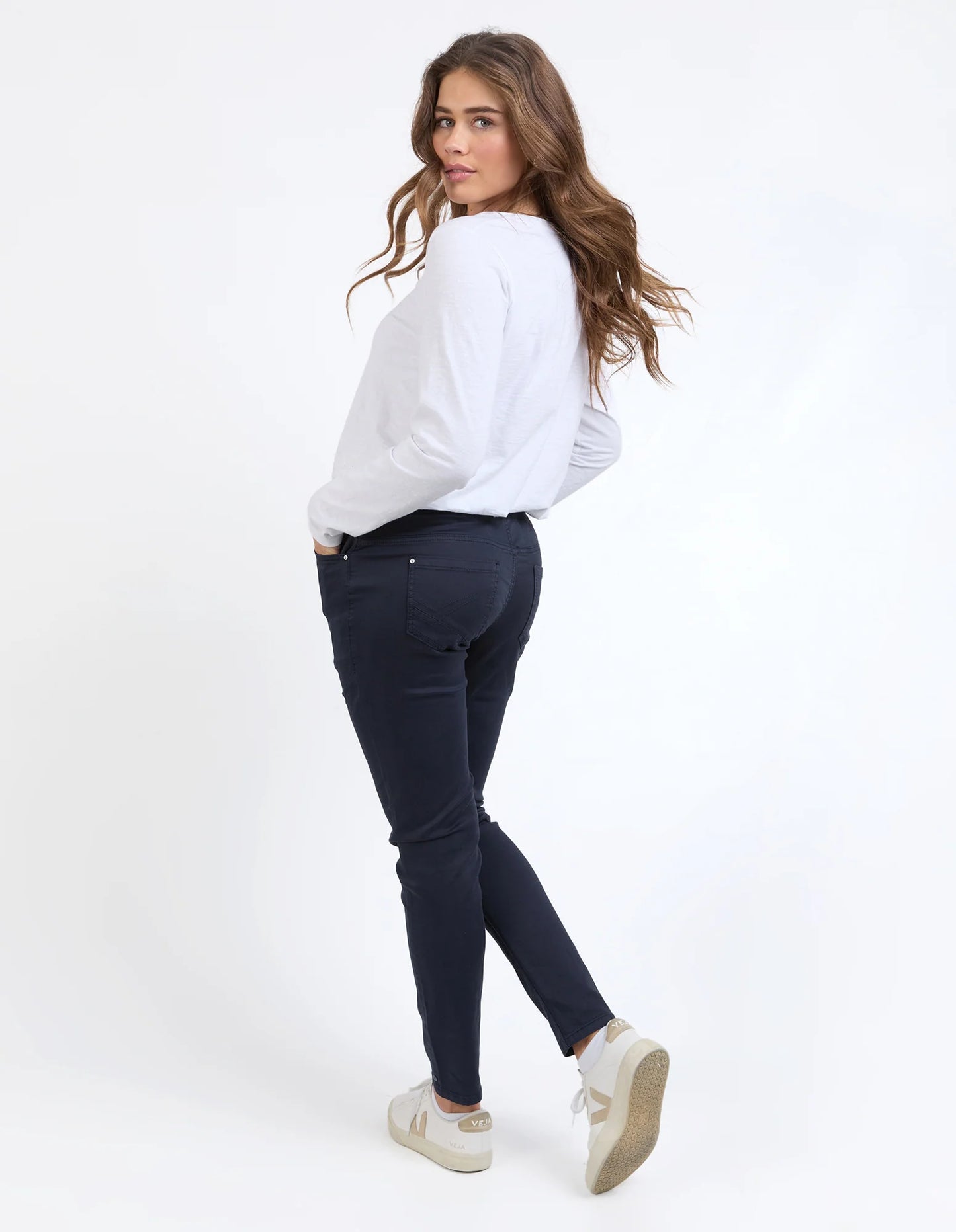 
                  
                    MARGO JOGGER - NAVY
                  
                