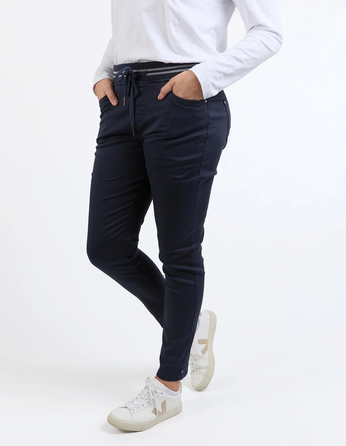 
                  
                    MARGO JOGGER - NAVY
                  
                