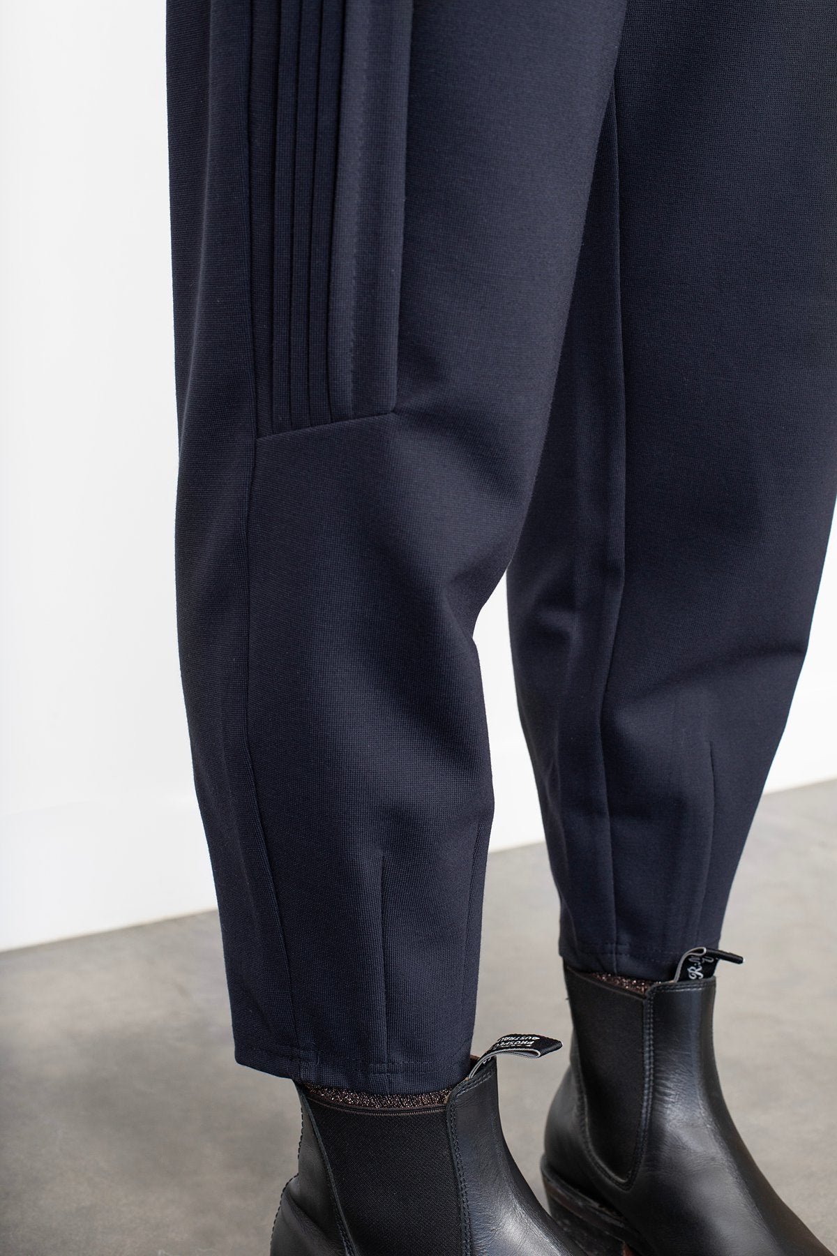 
                  
                    BHODI PANT-NAVY
                  
                