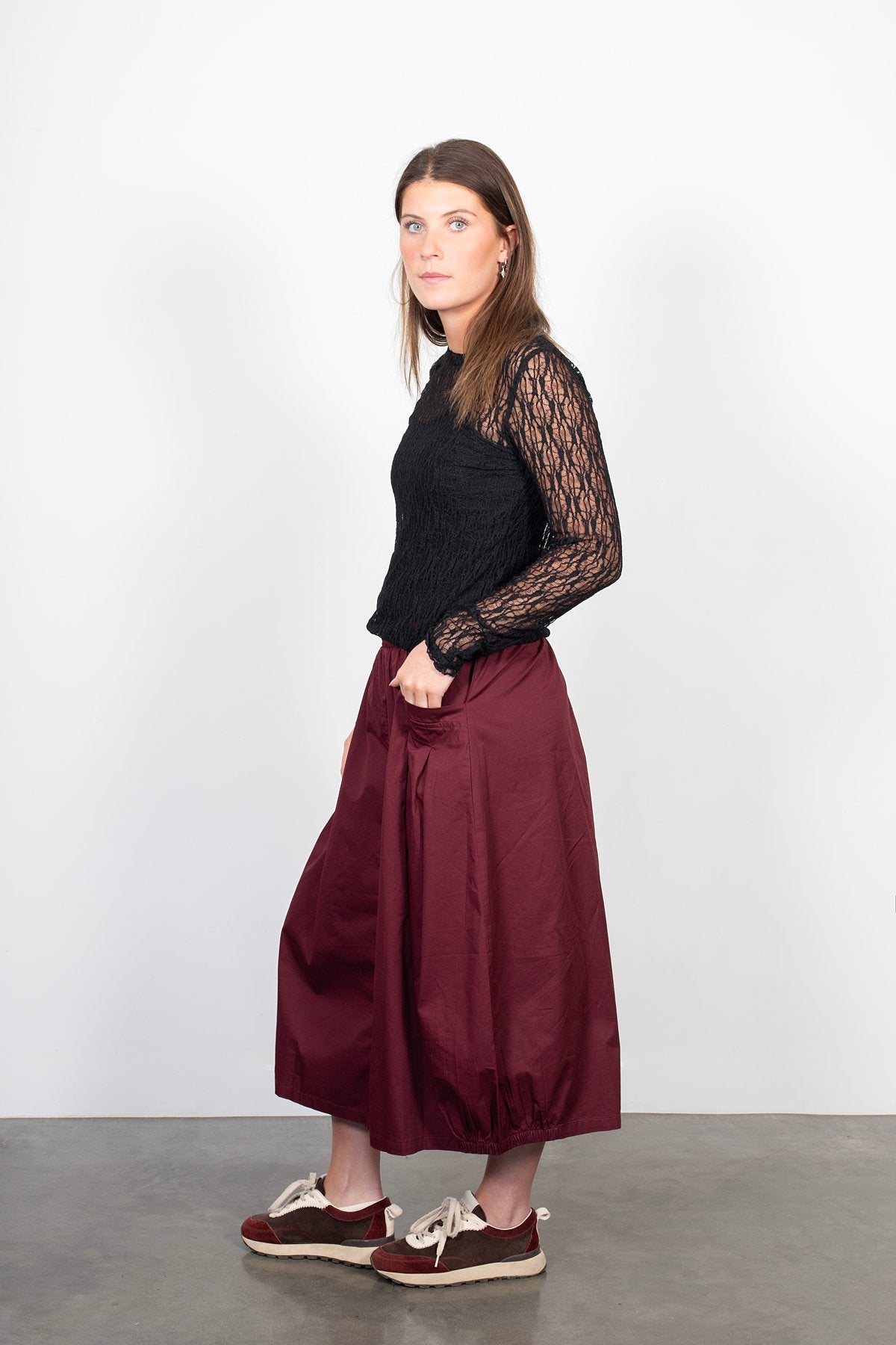 
                  
                    ANTLER CYRUS SKIRT-MERLOT
                  
                