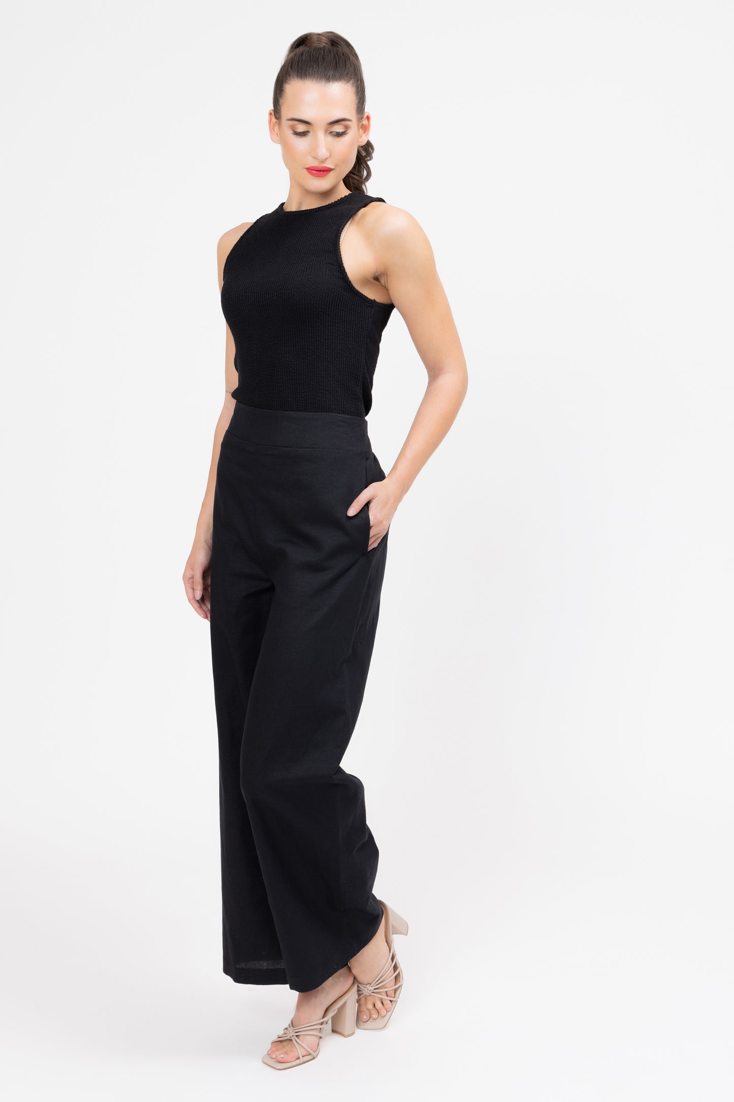 
                  
                    ESSENTIAL WIDE LEG PANT -BLACK
                  
                