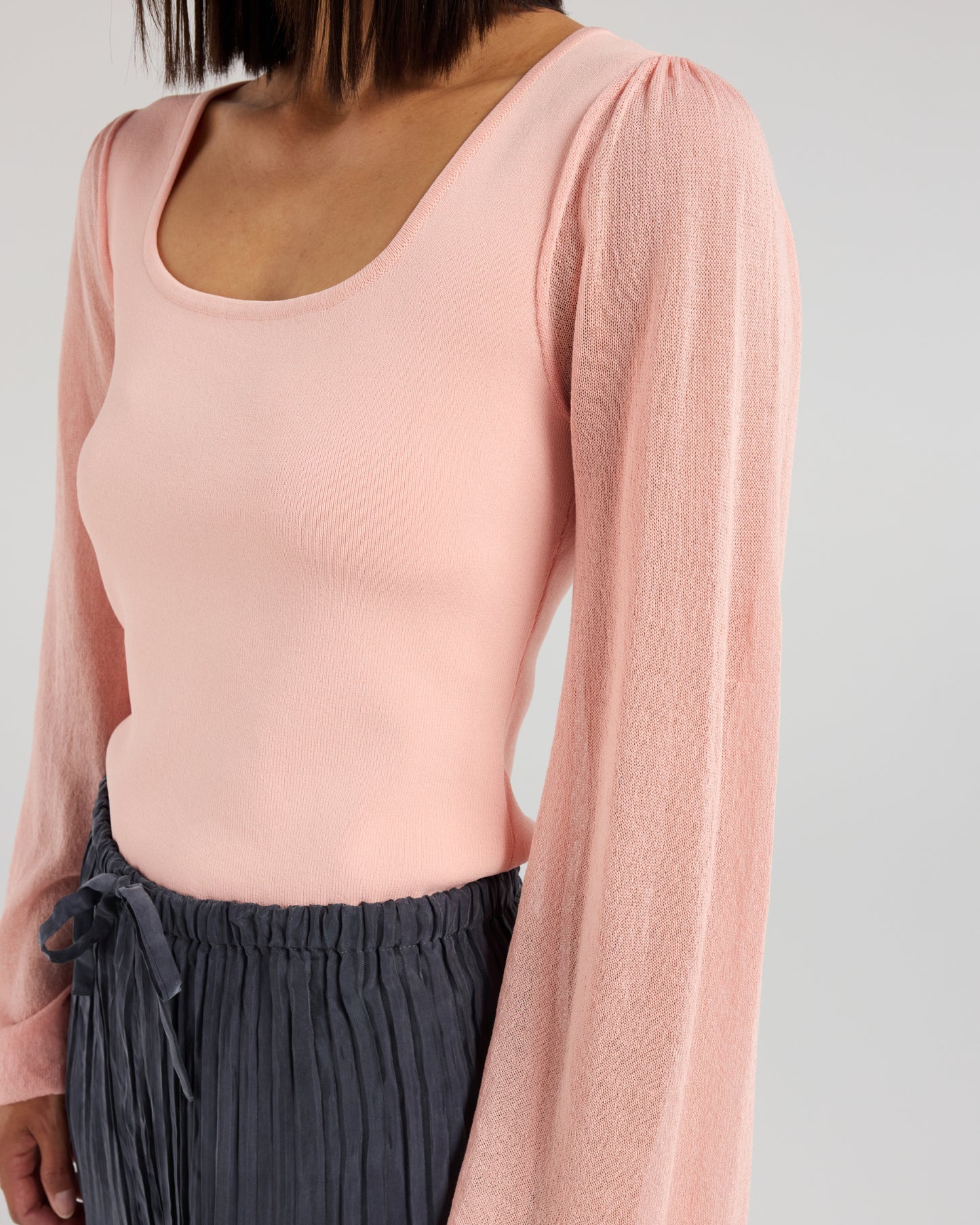 
                  
                    LUCY KNIT-BLUSH
                  
                