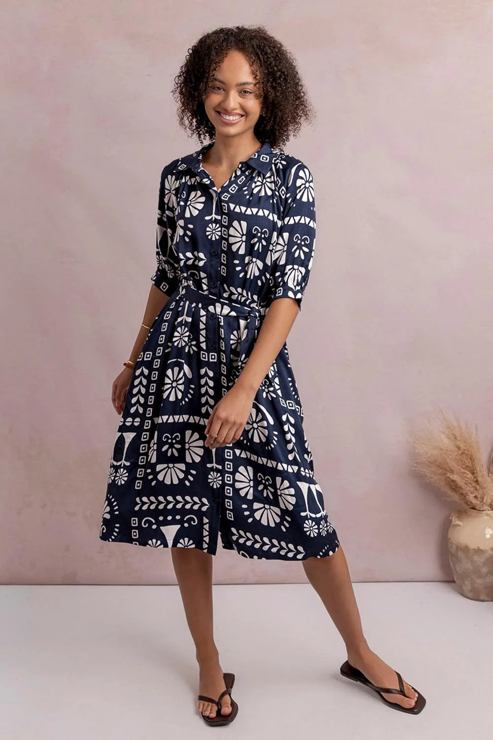 
                  
                    ELM JENNY DRESS-NAVY PRINT
                  
                