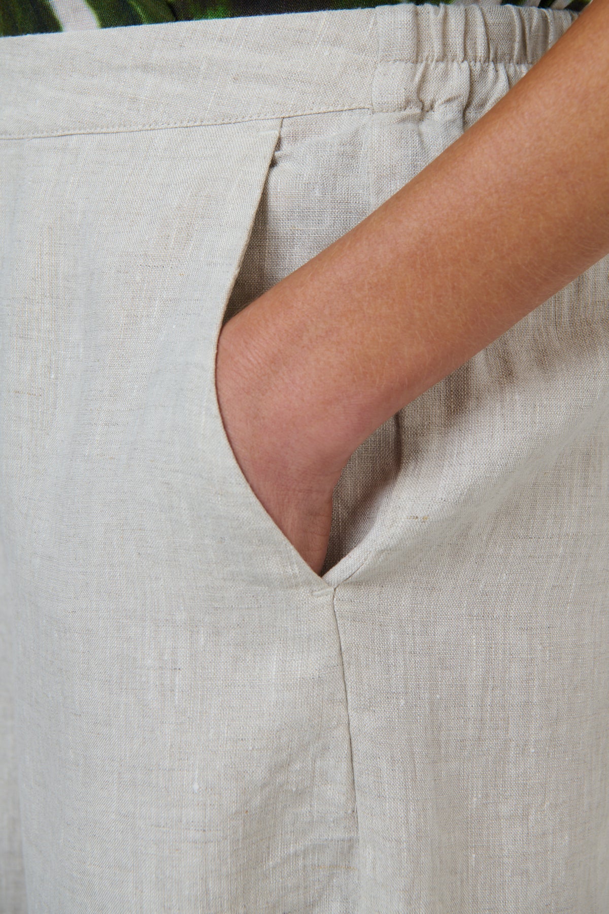 
                  
                    GA711 LINEN PANT-SAND
                  
                