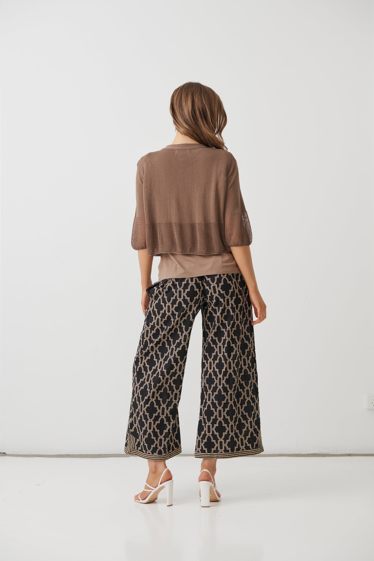 
                  
                    HF2884 Crochet Jacket w/Shell Button-MOCHA
                  
                