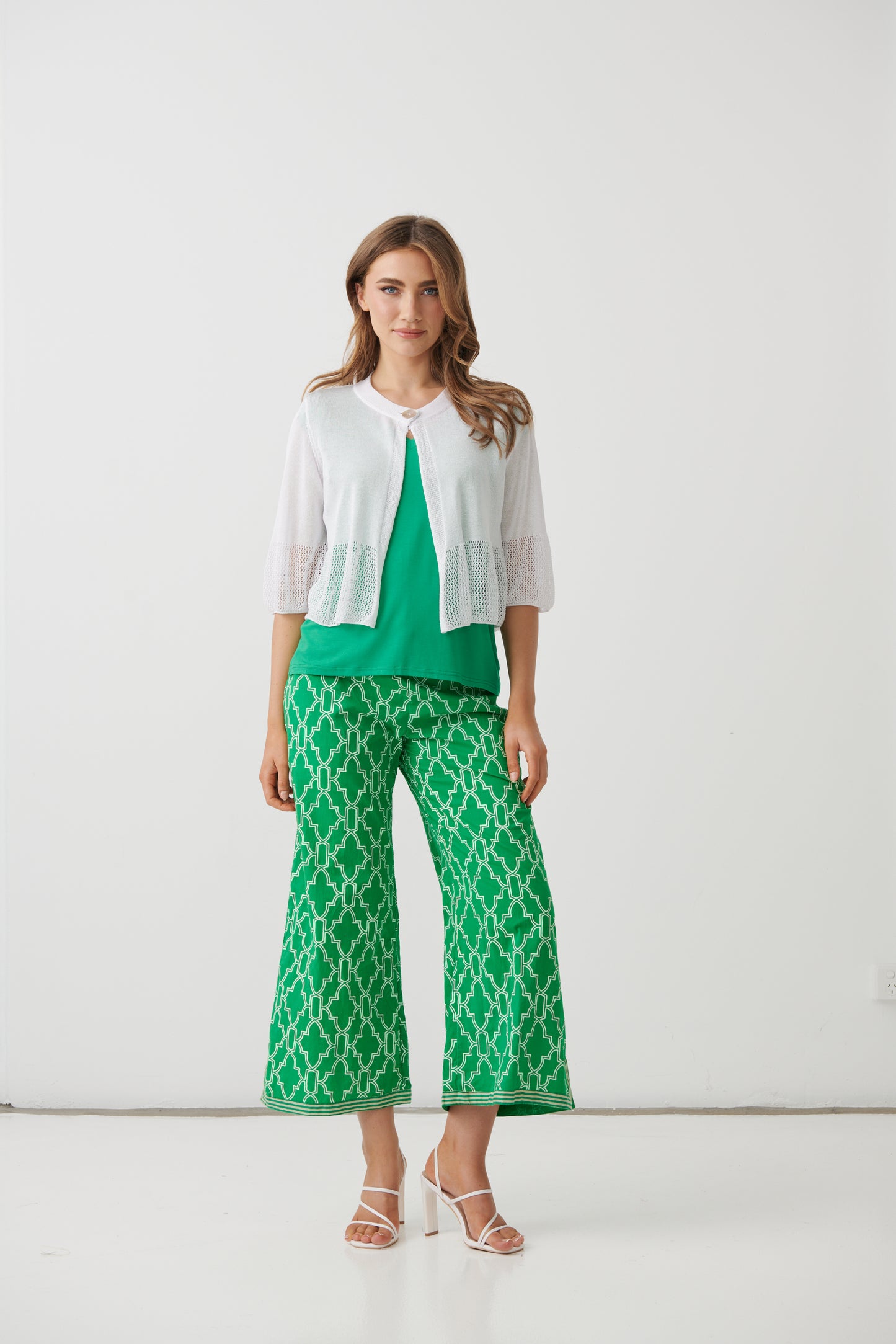 
                  
                    HF2884 Crochet Jacket w/Shell Button-WHITE
                  
                