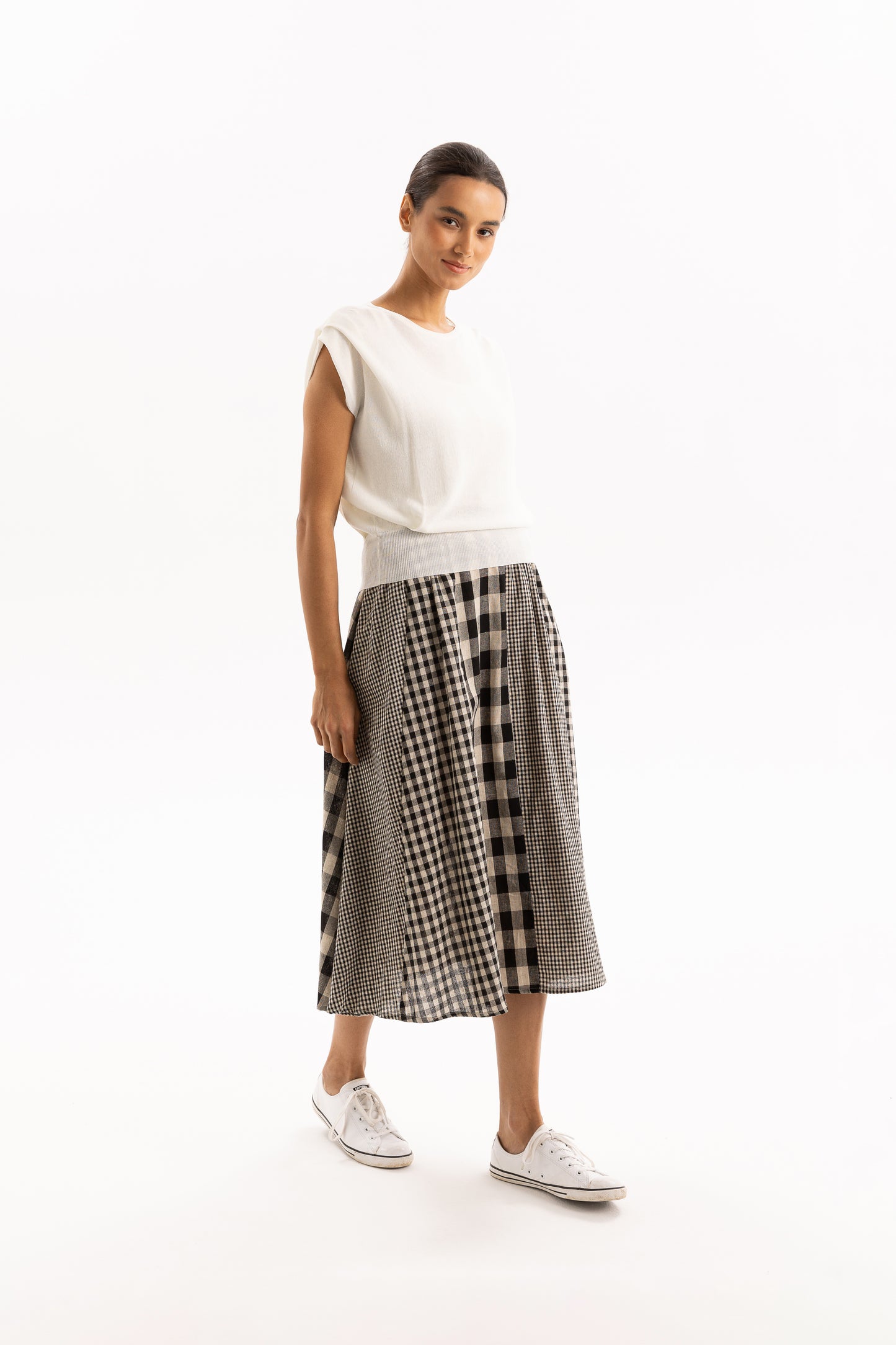 
                  
                    TERESA TOP-WHITE
                  
                