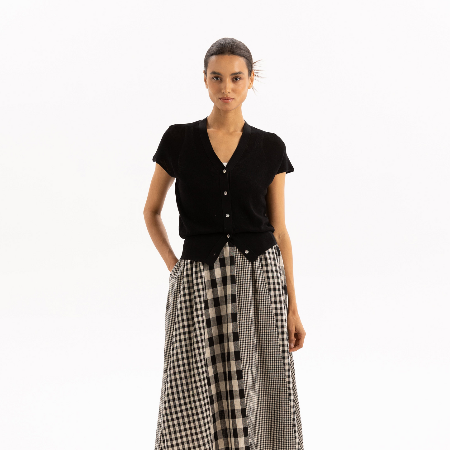 
                  
                    GINA TOP-STRIPE-BLACK
                  
                
