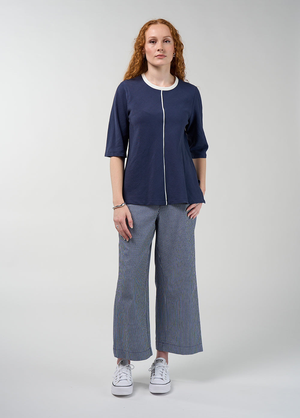
                  
                    MADLY SWEETLY DUALITY TOP-NAVY
                  
                