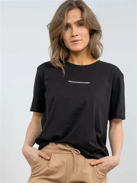 
                  
                    TERINA TEE-BLACK
                  
                