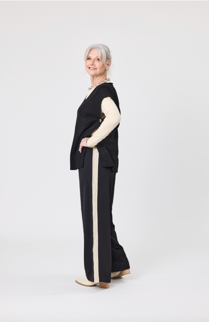 
                  
                    VILMA WOOL KNIT VEST
                  
                