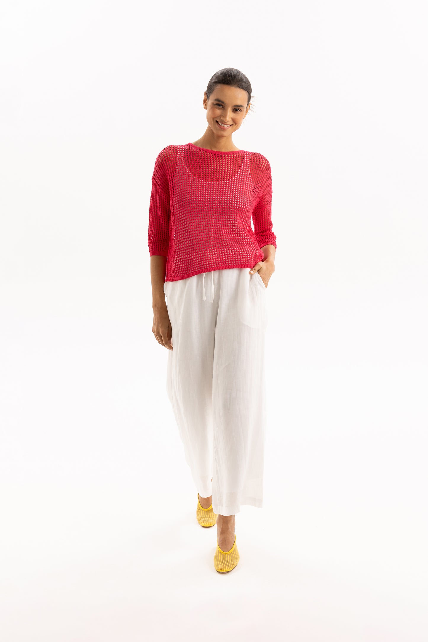 
                  
                    REBE TOP-HOT PINK
                  
                