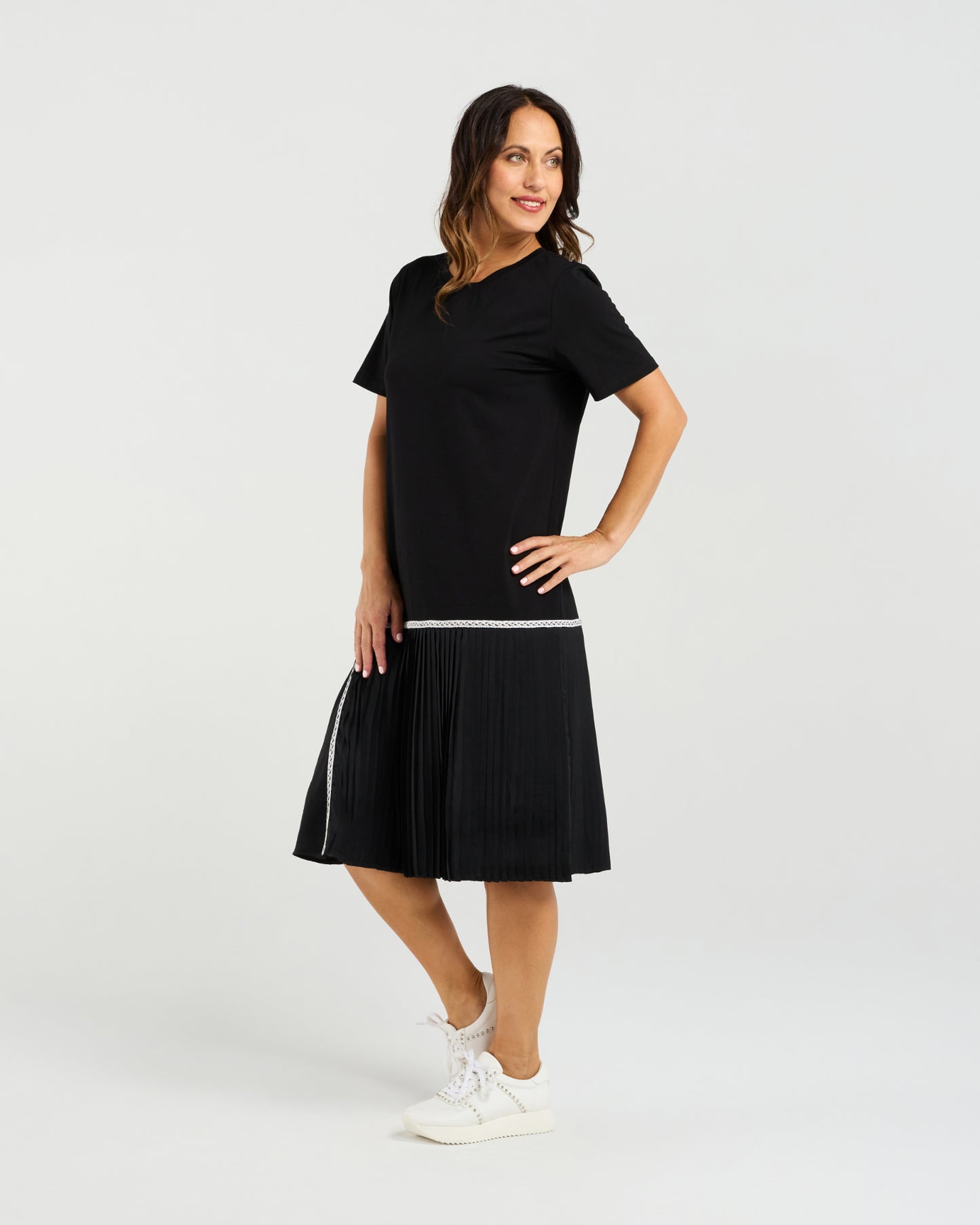 
                  
                    Noa Dress-Black
                  
                