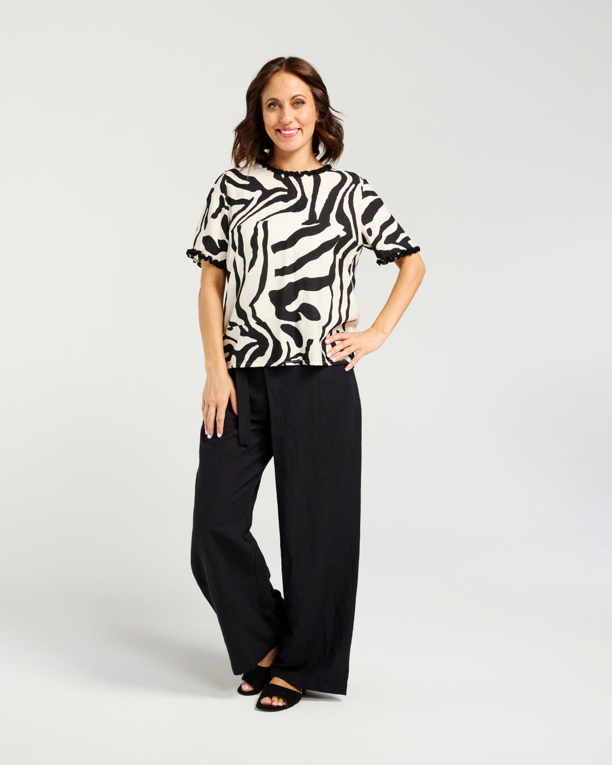 
                  
                    ZAFINA IRIS TOP-BLACK RIPPLE
                  
                