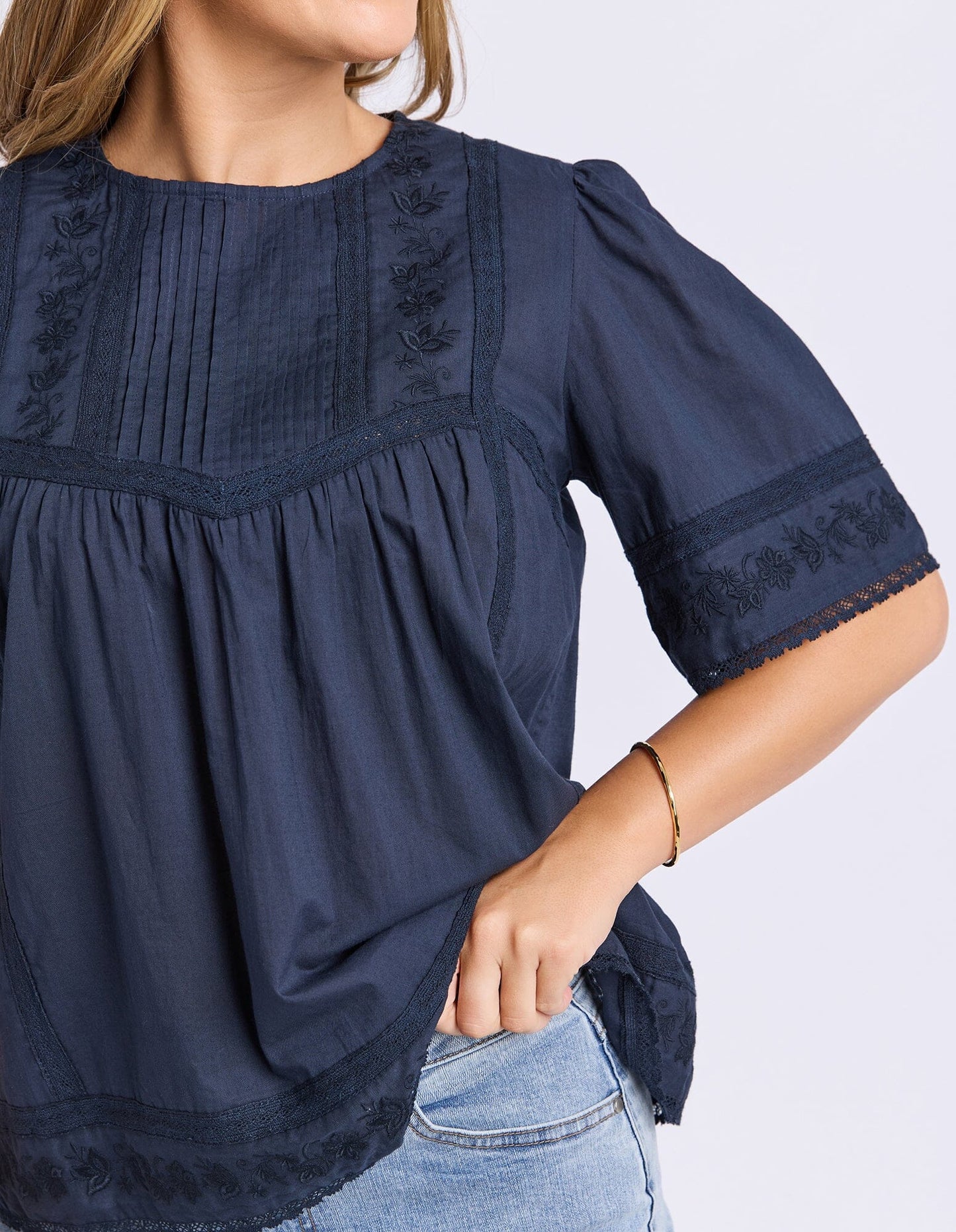 
                  
                    FOXWOOD JUNA TOP-DARK SAPHIRE
                  
                