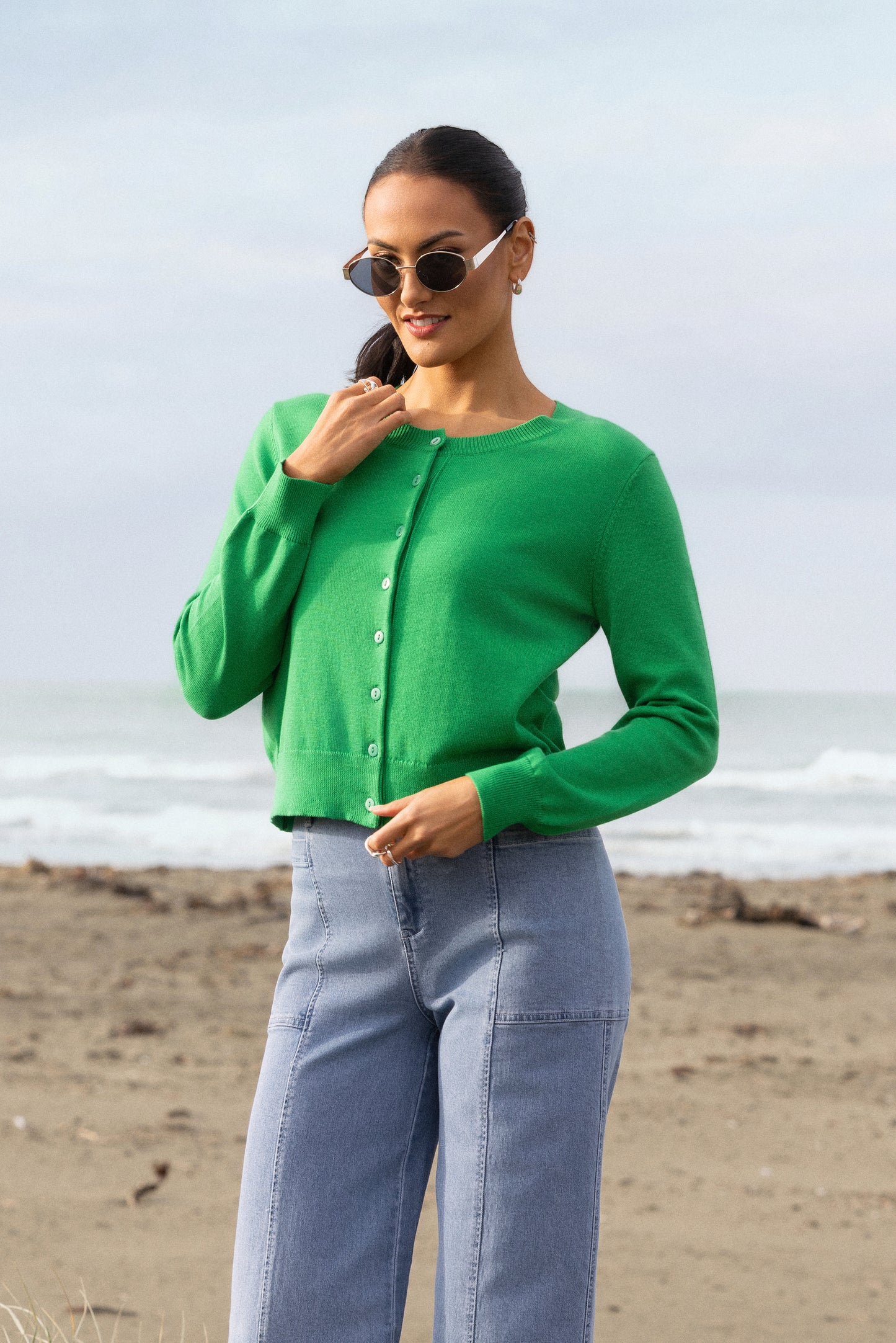 
                  
                    KNEWE MIMI CARDI-PARAKEET
                  
                