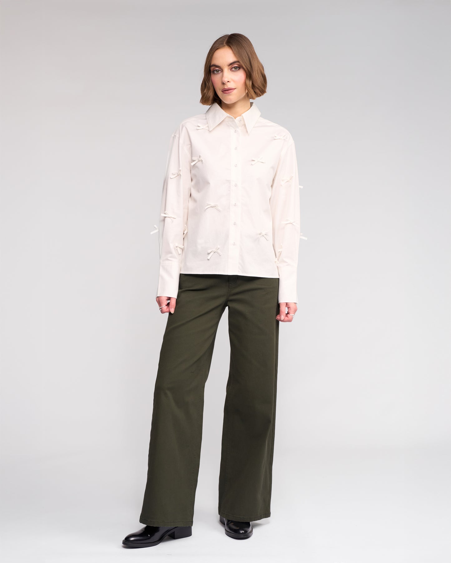 
                  
                    K5106 Bow Shirt -Off white
                  
                