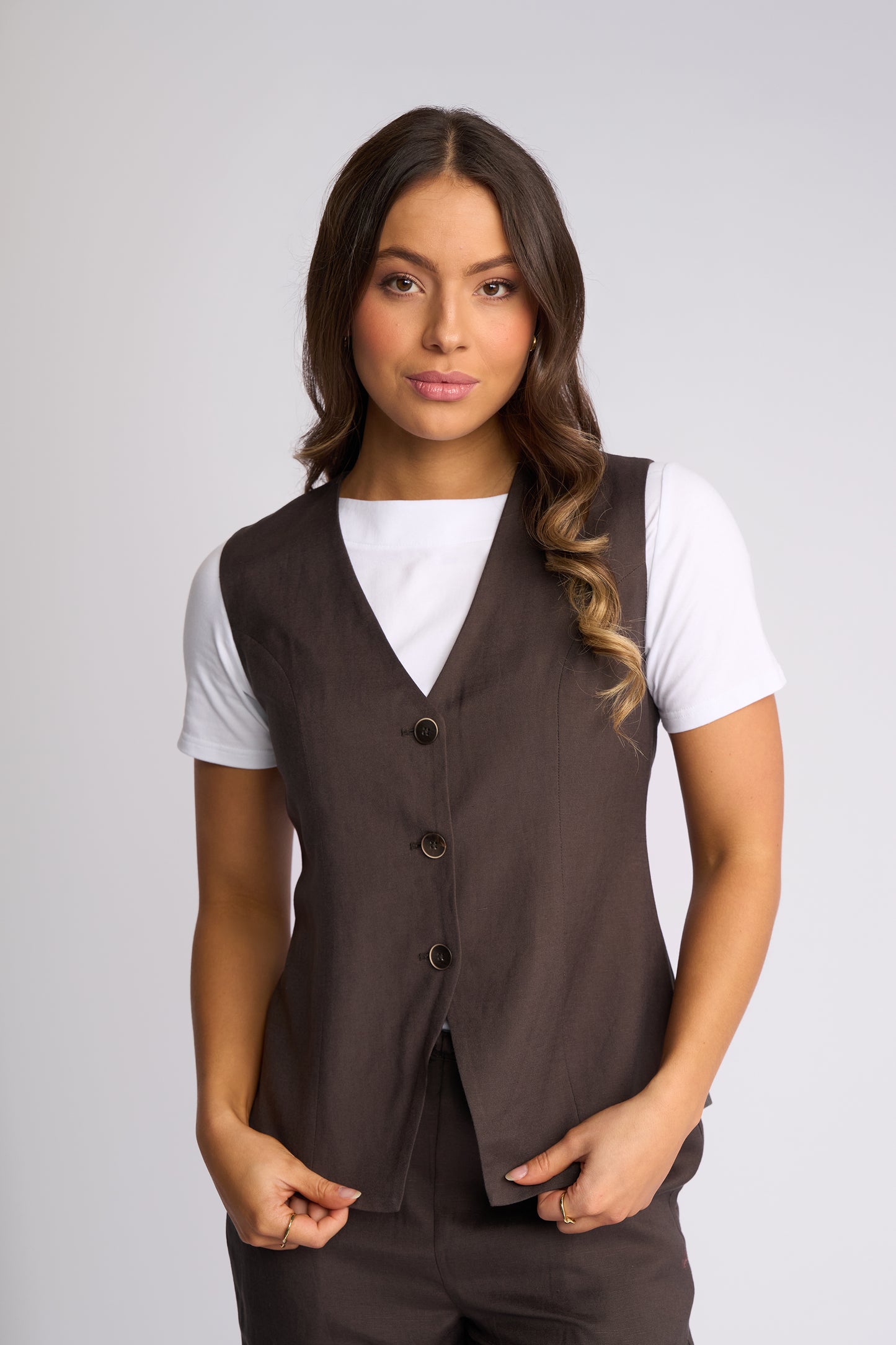 
                  
                    KNEWE BIRDIE VEST-CHOCOLATE
                  
                