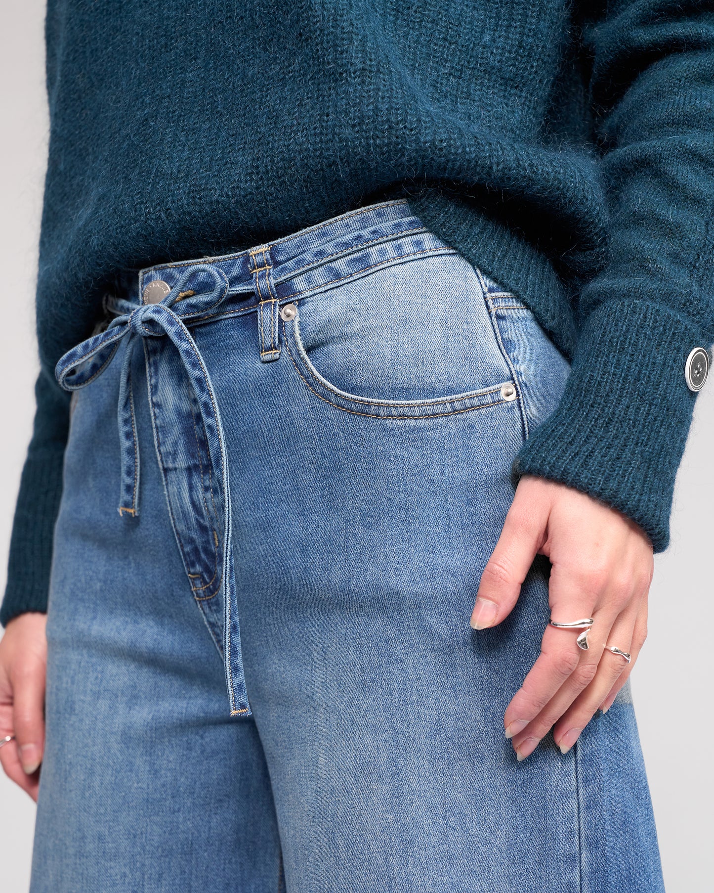 
                  
                    K7110 Goldie Jean
                  
                