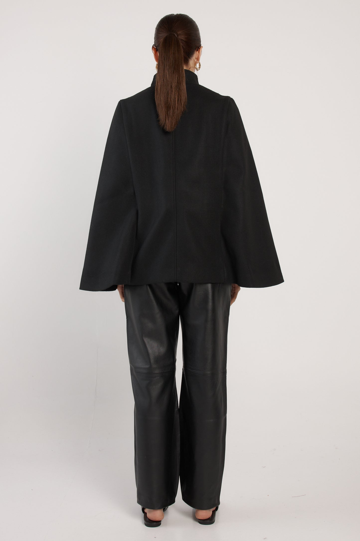 
                  
                    ELLIS MILITARY CAPE-BLACK
                  
                