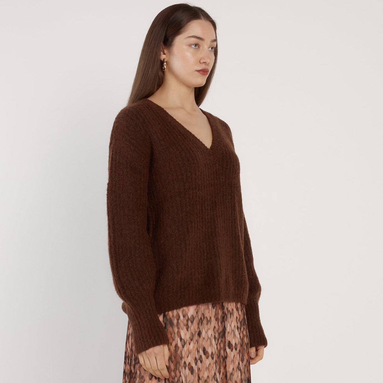
                  
                    REMY V NECK JUMPER-CHOCOLATE
                  
                