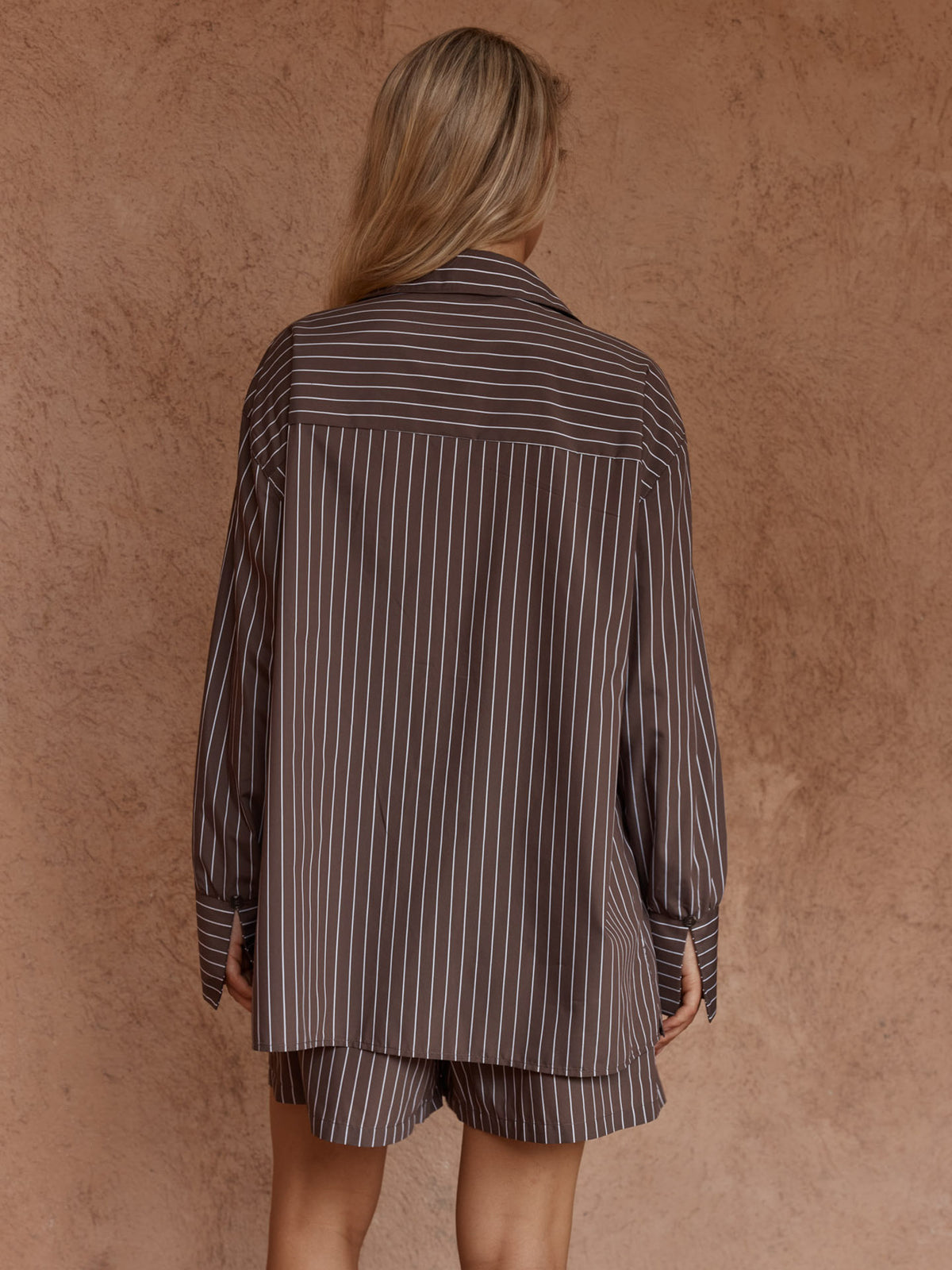
                  
                    MARMO STRIPE SHORT-CHOCOLATE STRIPE
                  
                