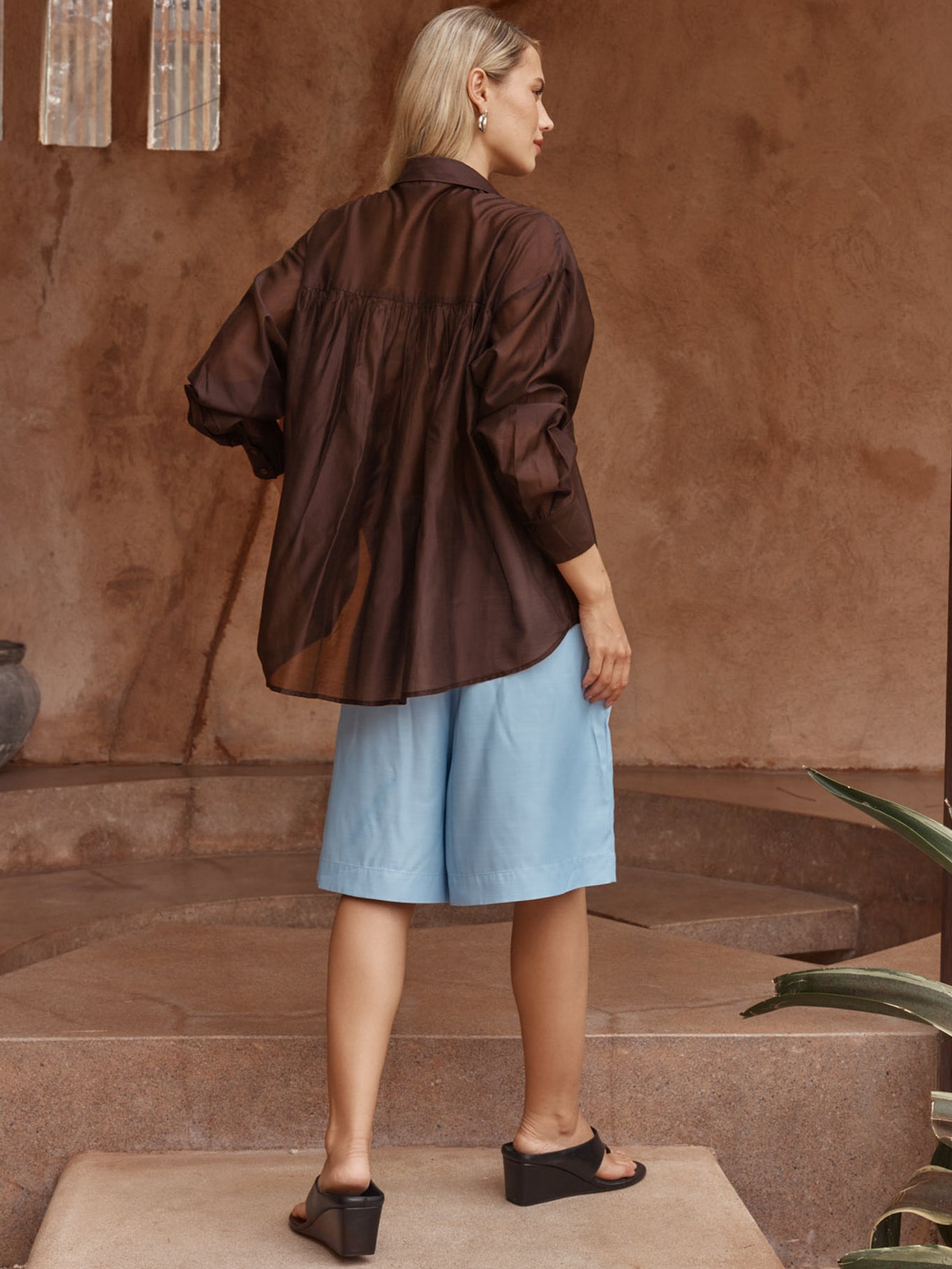 
                  
                    VAL OVERSIZED SHIRT-CHOCOLATE
                  
                