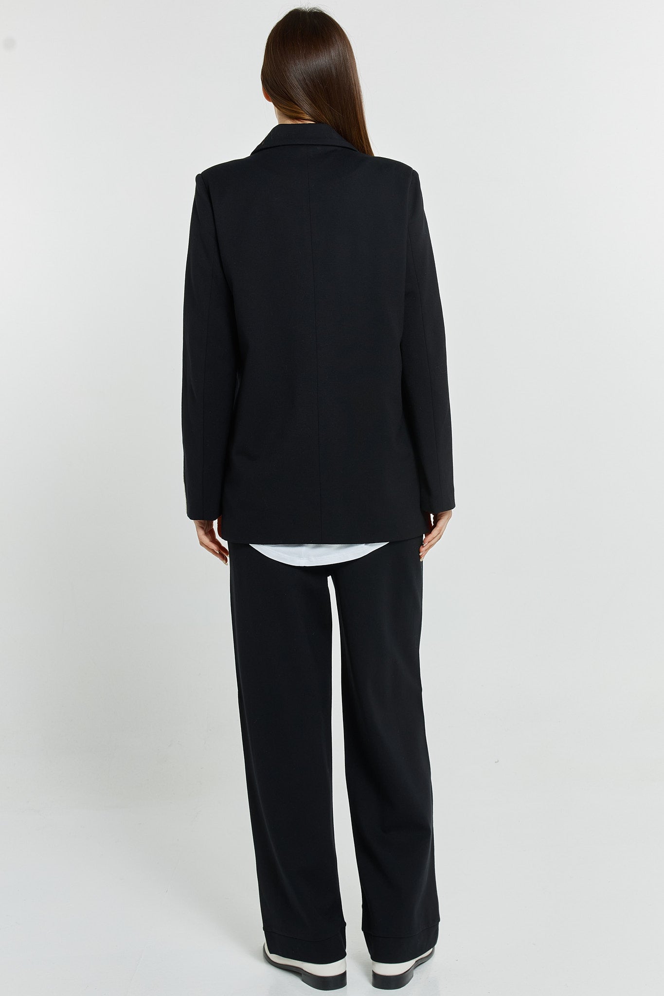 
                  
                    BRONWYN BLAZER-BLACK
                  
                