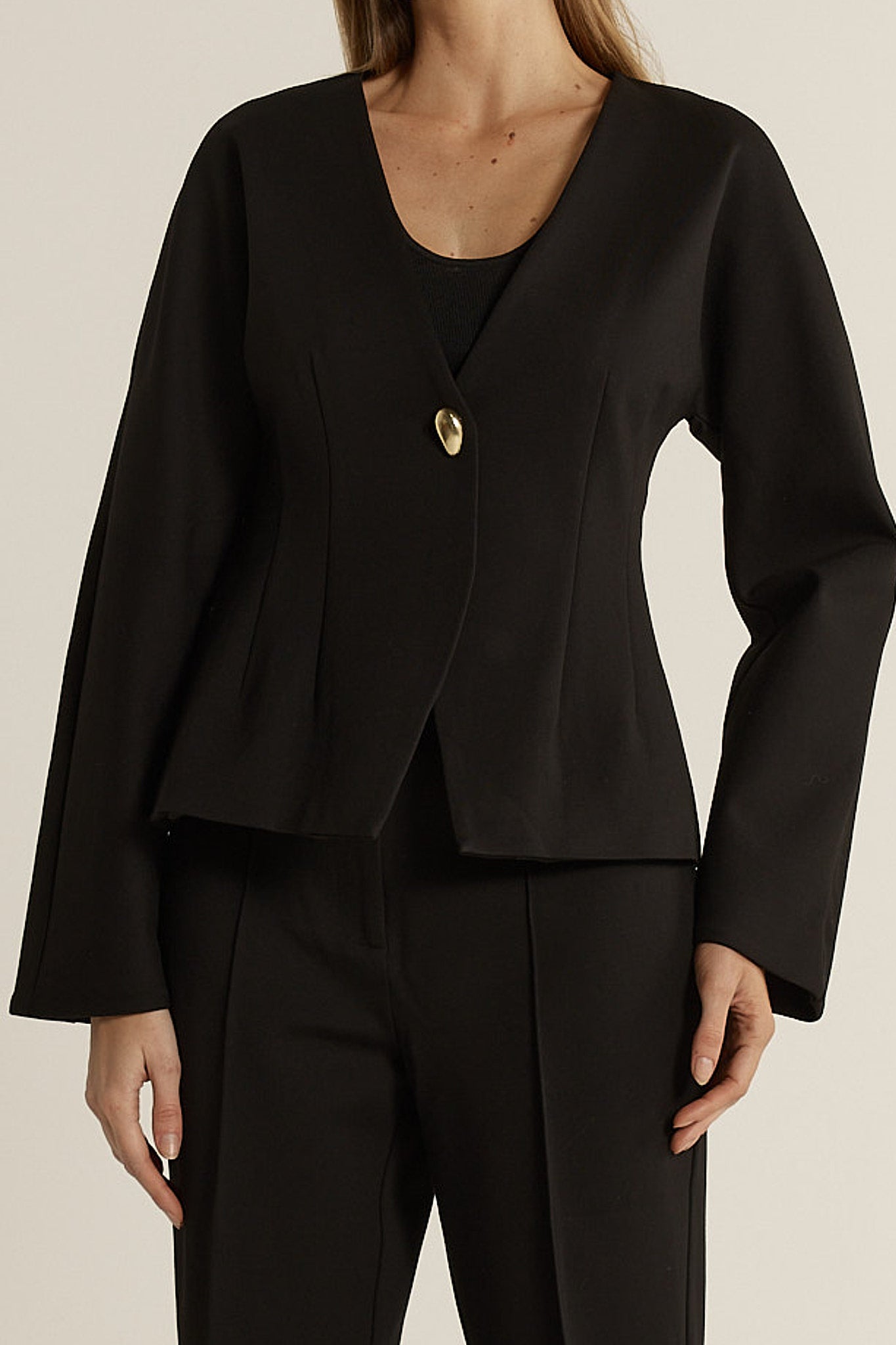 
                  
                    PIA PONTE JACKET-BLACK
                  
                