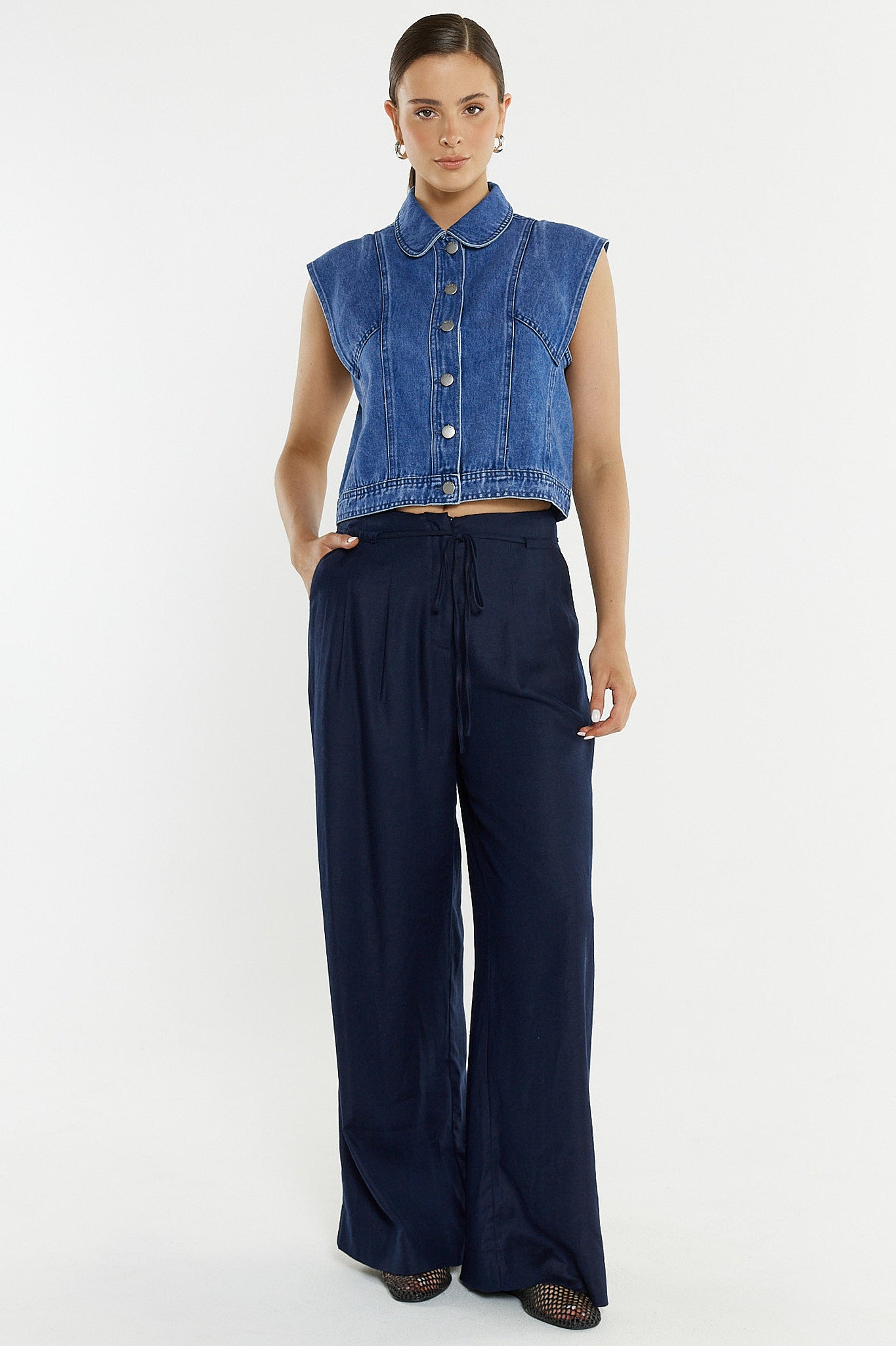
                  
                    BETH TAYLORED PANT-NAVY-PRE ORDER
                  
                