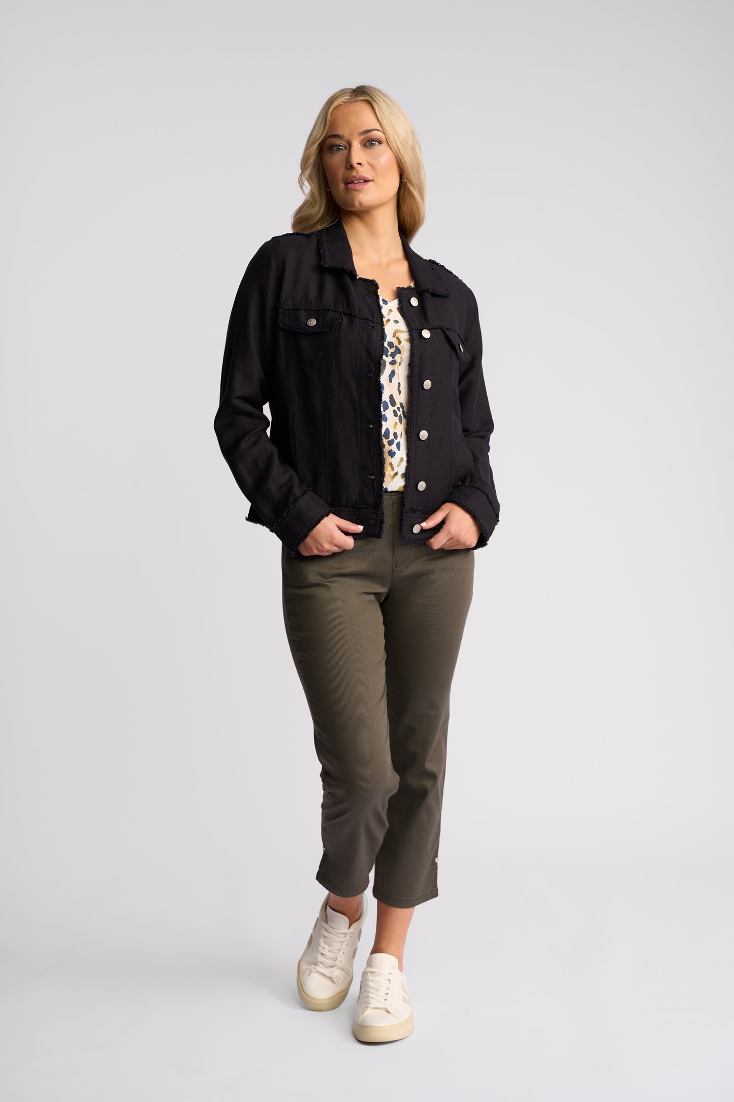 
                  
                    VASSALLI AURA JACKET-NAVY
                  
                