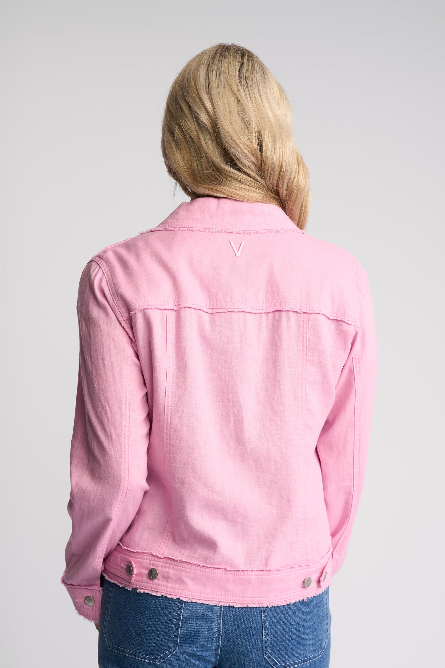 
                  
                    VASSALLI AURA JACKET-TAFFY
                  
                