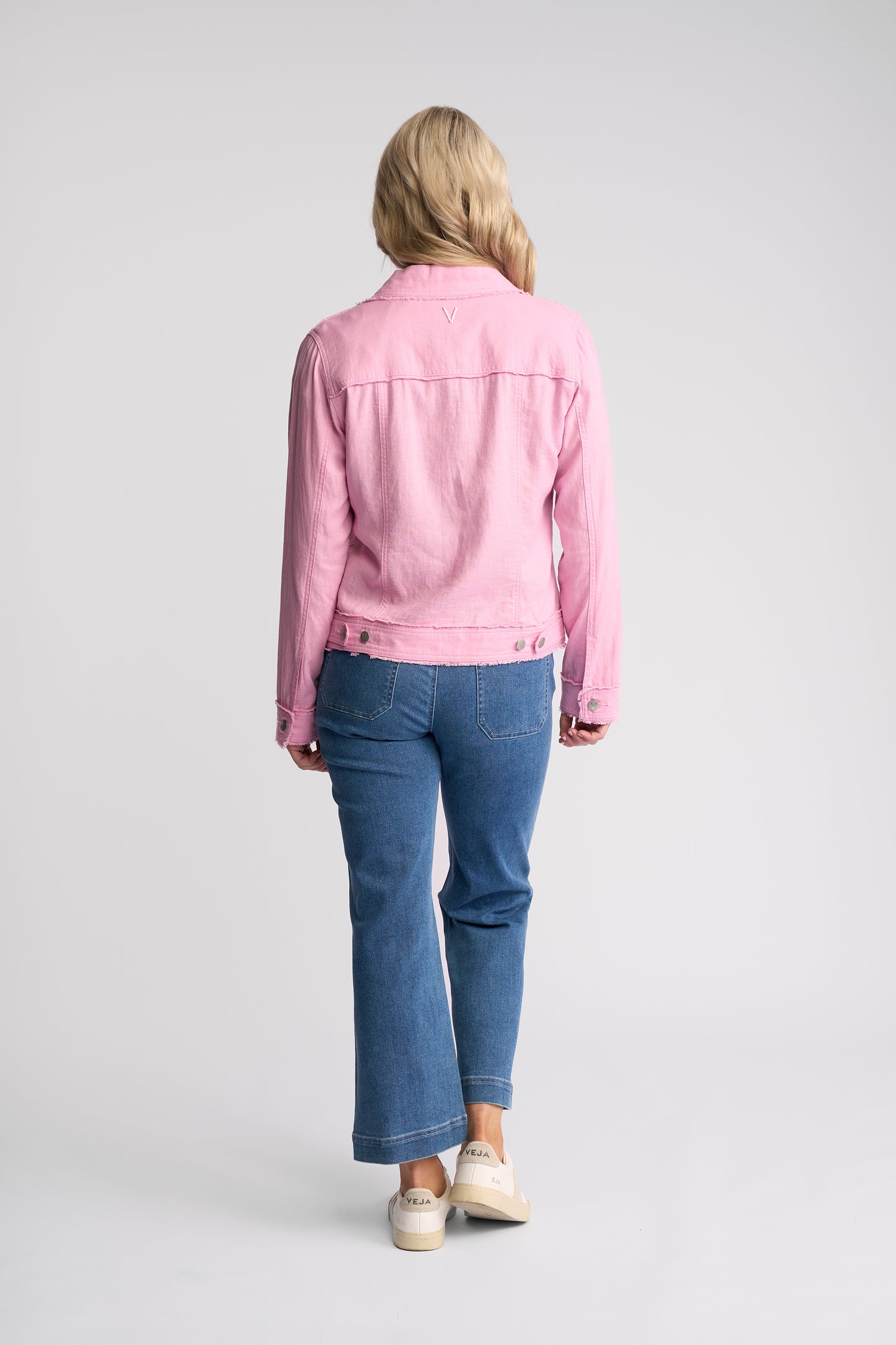 
                  
                    VASSALLI AURA JACKET-TAFFY
                  
                
