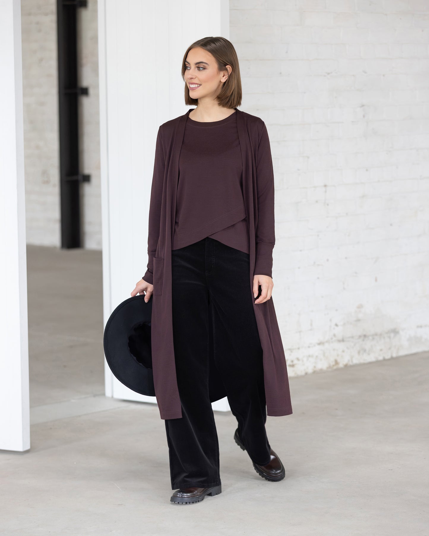 
                  
                    Vassalli 4494-Suki Merino Cardi-Berry
                  
                