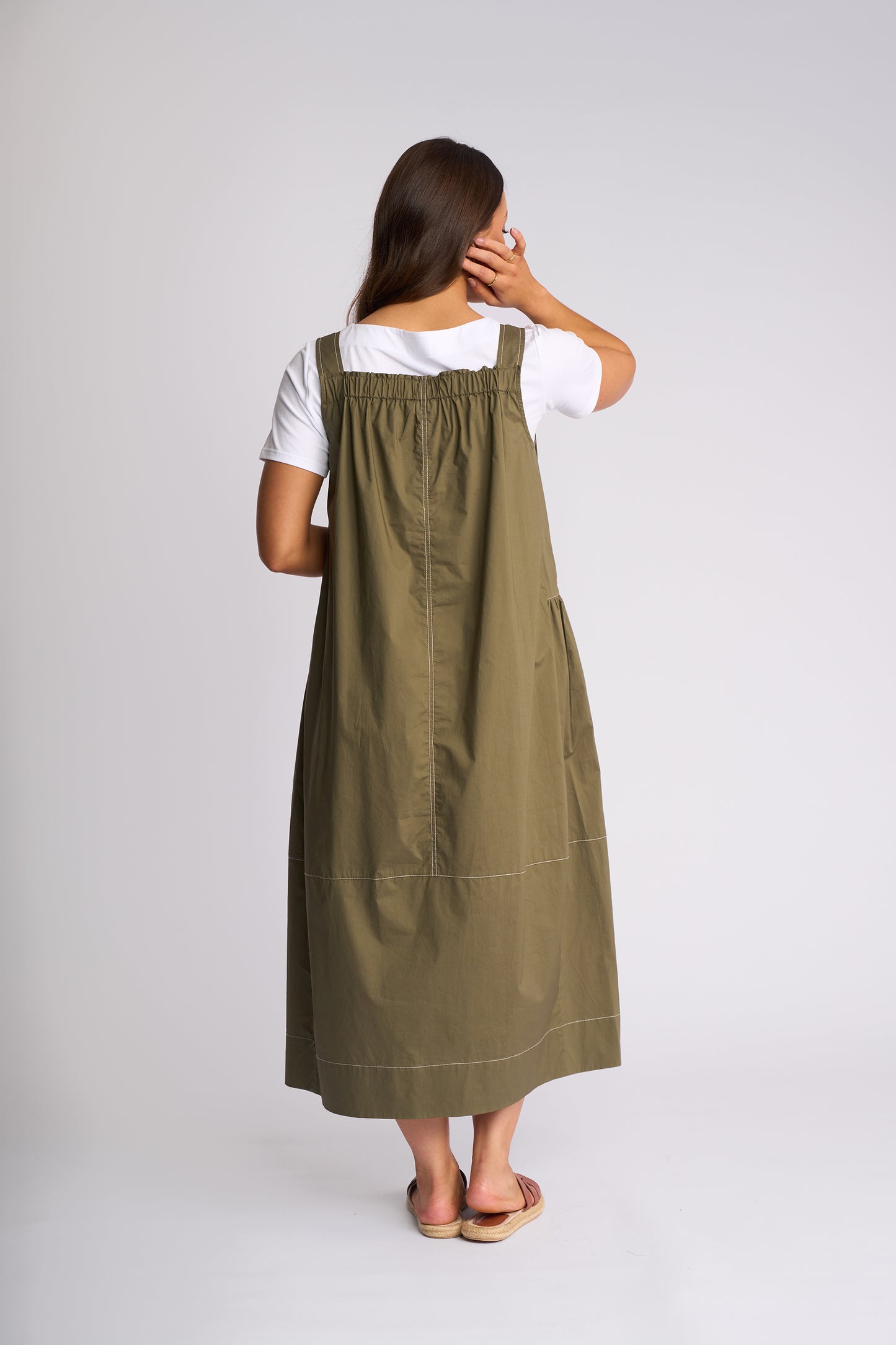
                  
                    VASSALLI BLEND DRESS-KHAKI
                  
                